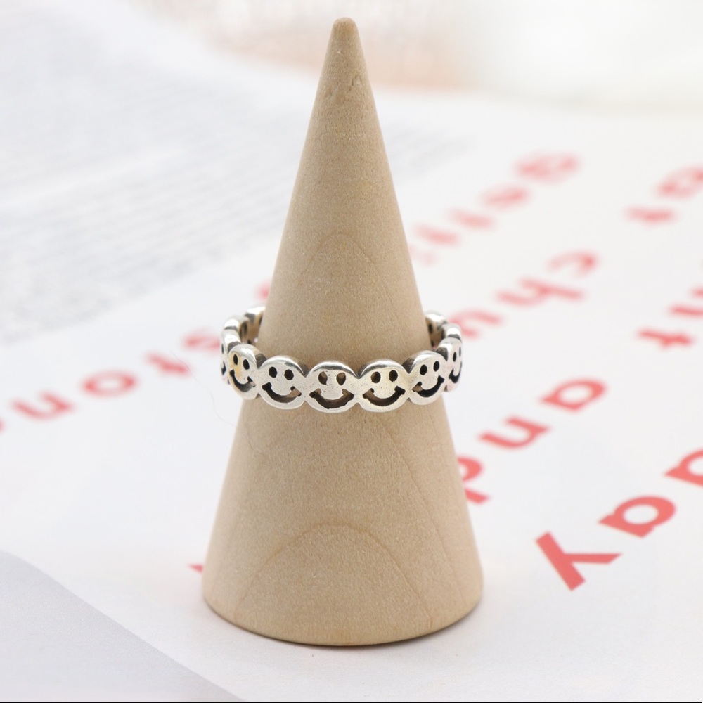 Smiley Ring